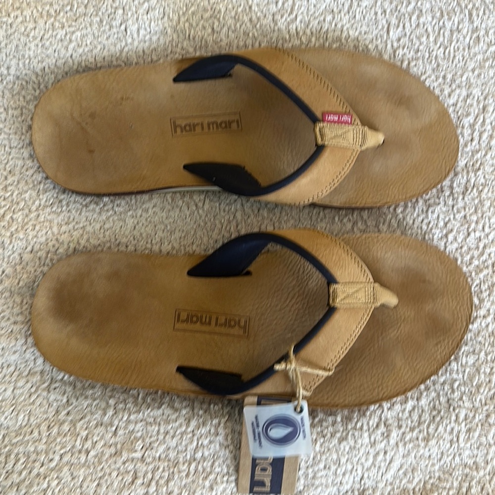 Harimari flip flops